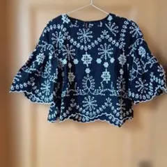 刺繍入りブラック五分袖チュニック