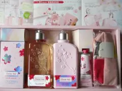 新品！ロクシタン チェリープリズム コンプリート LOCCITANE
