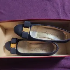 Salvatore Ferragamo 黒 リボン付きバレリーナフラット