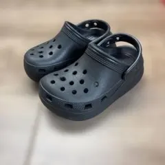 極美品 crocs 厚底 メガクラッシュ 黒 27cm M9W11 - メルカリ
