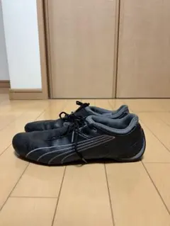 Puma ブラック スニーカー