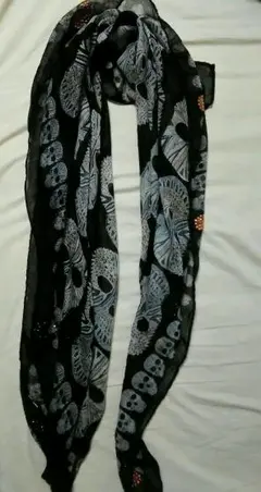 zara ストール　スカーフ　マフラー　スカル柄