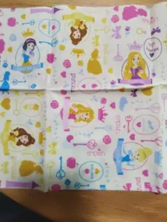 ディズニープリンセス　はぎれ　カットクロス　黄色