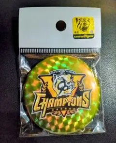 【数量限定】阪神タイガース2025優勝記念　特殊加工缶バッジ ホログラムイエロー