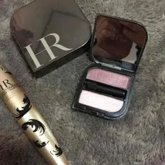 ヘレナルビンスタイン♡新品！アイシャドウのサムネイル