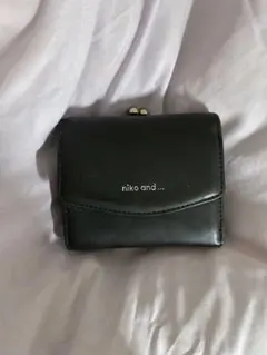 niko and ... ブラック三つ折り財布
