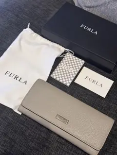 FURLA 長財布 グレージュのサムネイル