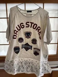 ドラッグストアーズ ワッペン装飾半袖Tシャツ 裾ペイズリー柄切り替えのサムネイル