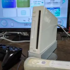 Wii 本体 ホワイト クラシックコントローラーPRO付き（ブラック）ジャンク品