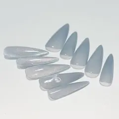 ネイルチップ くすみブルー 水色 シンプルワンホン 透明感 マグ シナモロール