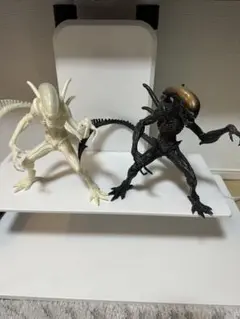 エイリアン フィギュア 2体セット
