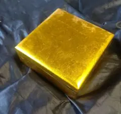金箔調の装飾ボックス（昭和レトロ）(10x10x4cm)