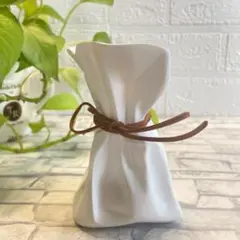 袋状フラワーベース ホワイト　ガーデンオブジェ158　インテリア雑貨　花瓶　ミニ