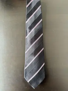 【値引き】ストライプ ネクタイ 黒とピンク