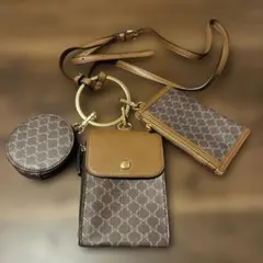 スマホショルダーバッグ　しまむら　完売品　小物入れのサムネイル