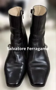 Ferragamo フェラガモ　レザー ショートブーツ ベルト付き　23.5