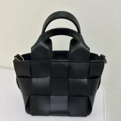 編み込みハンドバッグ