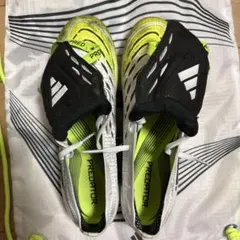 adidas Predator サッカーシューズ ホワイト/イエロー/ブラック