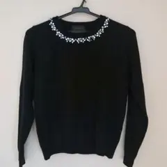 ビジュー付き黒長袖ニットセーター