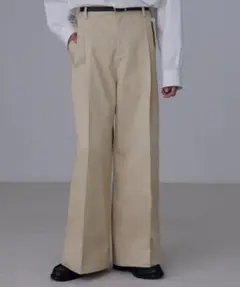 【完売品】LUENNA ワイドストレートチノパンツ Lサイズのサムネイル