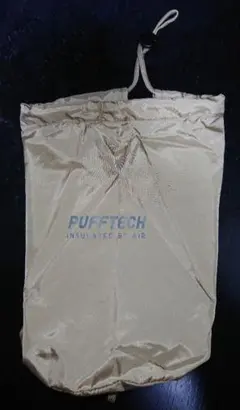 ユニクロ　パフテックコンパクトベスト　収納袋 ベージュ