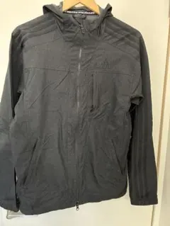 adidas パーカー　スポーツジャケット　マウンテンパーカー