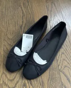 H &M ブラック　バレエシューズ　42のサムネイル
