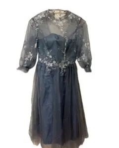 ダークブルー 刺繍入り パーティードレス