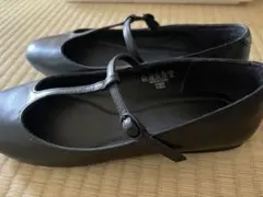 【美品】UNIQLO C 黒 Tストラップバレエシューズフラットソール