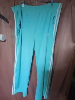 adidas ティファニーブルー　アクアブルー ストレートパンツ　レアカラー