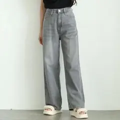ストレートデニムジーンズ　レディース　グレーのサムネイル