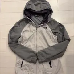 ノースフェイス　ウインドブレーカー