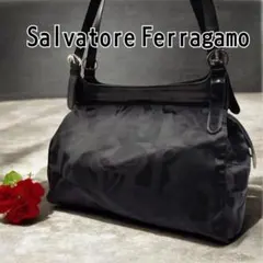 Salvatore Ferragamo フェラガモ ショルダーバッグ 黒