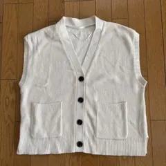 GUホワイト ニットベスト