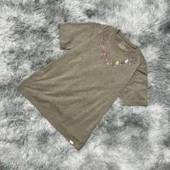 未使用級『MIZUNO』ミズノ　半袖カットソー　Tシャツ　花柄刺繍　ブラウン
