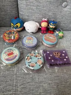 クレヨンしんちゃん キャラクター缶とフィギュアセット