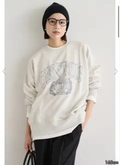 【新品】ボンジュールサガン　白抜きカレッジロゴ刺繍BIGスウェット　ライトグレー