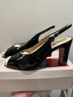 銀座かねまつ　エナメルサンダル 24cm