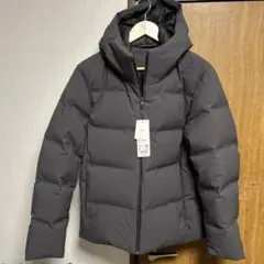 UNIQLO 2025年　シームレスダウンパーカー　Mサイズ　グレー