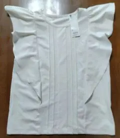 GU　ジーユー　オフホワイト　フリルスリーブ　Mサイズ　新品