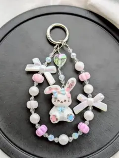 うさぎ キャラクター ビーズ ストラップ キーホルダー - メルカリ