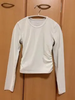 Lululemon アイボリー 長袖Tシャツ Sのサムネイル