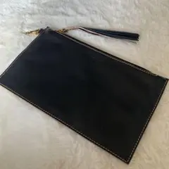 【美品】TOUS トウス　ポーチ　ブラック　クラッチバッグ タッセル付き