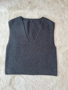 UNIQLO 3D スフレヤーン Vネックベスト ダークグレー M