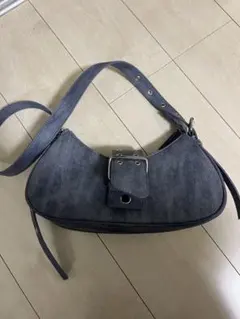 GU ショルダーバッグ