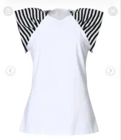 美品 ボーダーズアットバルコニー ラッフルTシャツ 美品】ボーダーズアットバルコニー ラッフルショルダーTシャツ 白