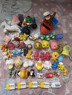 バスボール　ちいかわ、アンパンマンフィギュアセット