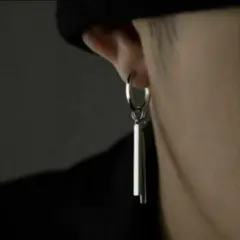☆ピアス☆メンズピアス☆シルバー☆フープピアス☆韓国☆片耳☆チャーム☆ピアス☆