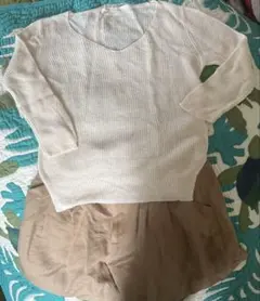 【100%麻】fredy⭐︎シャツ合わせで上品スタイルニット⭐︎万能⭐︎美品　Vネックのサムネイル