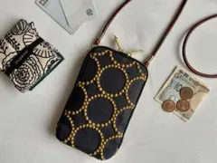 ★完成品【スマホショルダー】ミナペルホネン タンバリン チャコール×マスタード ☆完成品【スマホショルダー】ミナペルホネン タンバリン チャコール